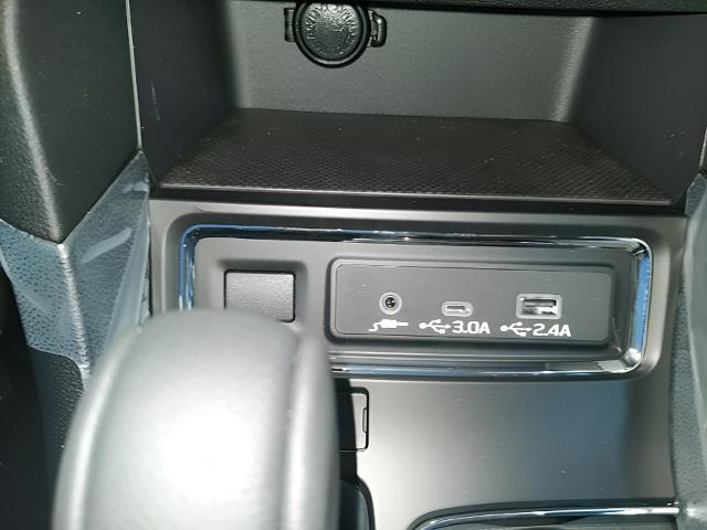 2025 Subaru Ascent Vehicle Photo in Green Bay, WI 54304