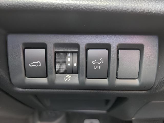 2025 Subaru Outback Vehicle Photo in Green Bay, WI 54304