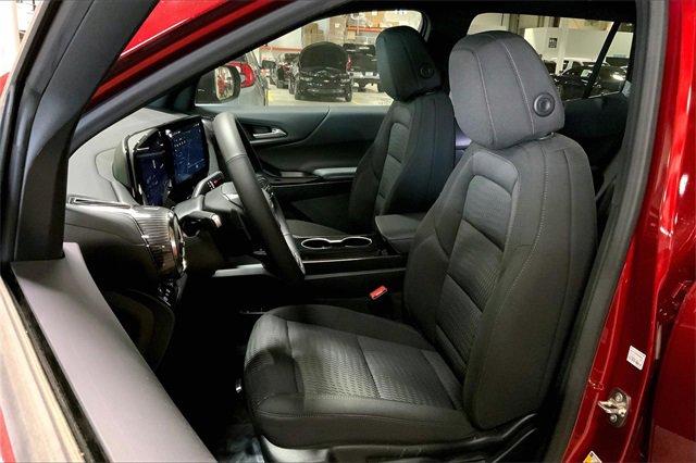 2025 Chevrolet Equinox Vehicle Photo in TOPEKA, KS 66609-0000