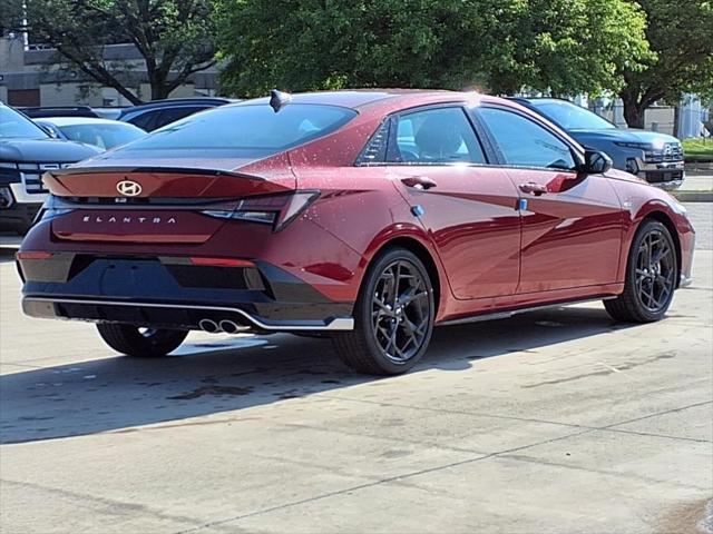 2025 Hyundai ELANTRA Vehicle Photo in Peoria, IL 61615