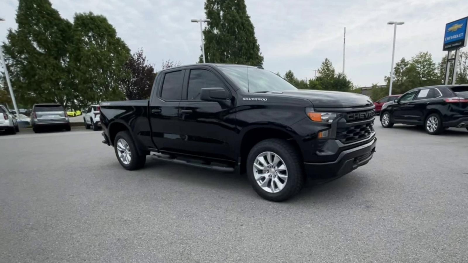 2024 Chevrolet Silverado 1500 Vehicle Photo in BENTONVILLE, AR 72712-4322