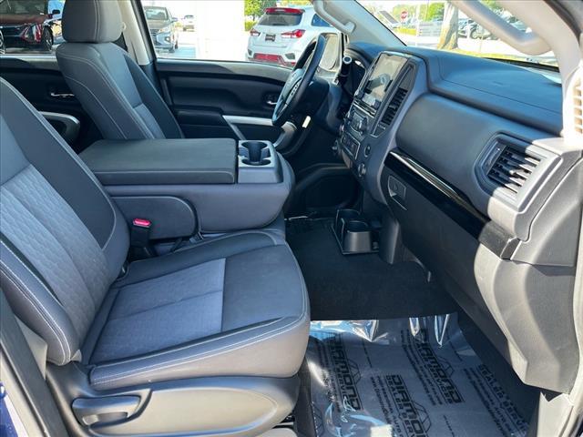 2022 Nissan Titan Vehicle Photo in TAMPA, FL 33612-3404