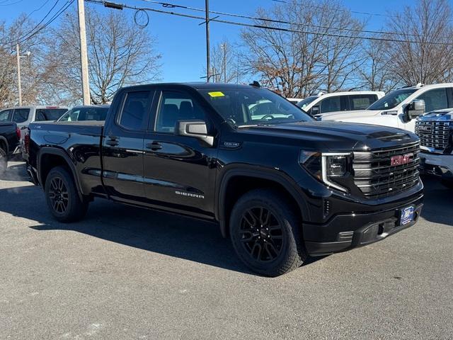 2025 GMC Sierra 1500 Vehicle Photo in LOWELL, MA 01852-4336