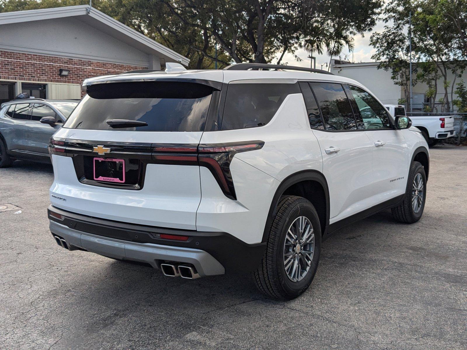 2025 Chevrolet Traverse Vehicle Photo in MIAMI, FL 33134-2699