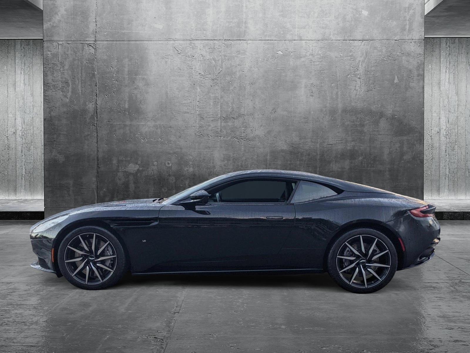 2017 Aston Martin DB11 Vehicle Photo in PEMBROKE PINES, FL 33024-6534