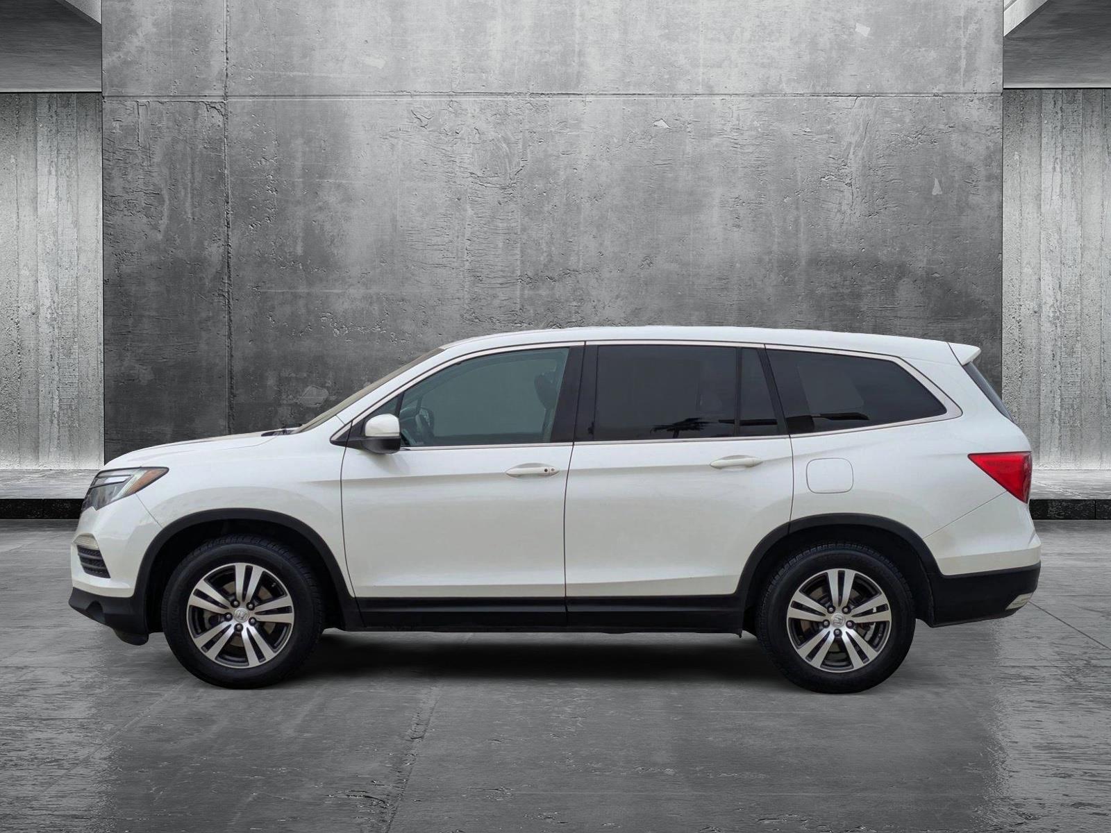 2016 Honda Pilot Vehicle Photo in Tustin, CA 92782