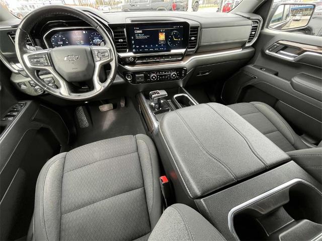 2023 Chevrolet Silverado 1500 Vehicle Photo in ALCOA, TN 37701-3235