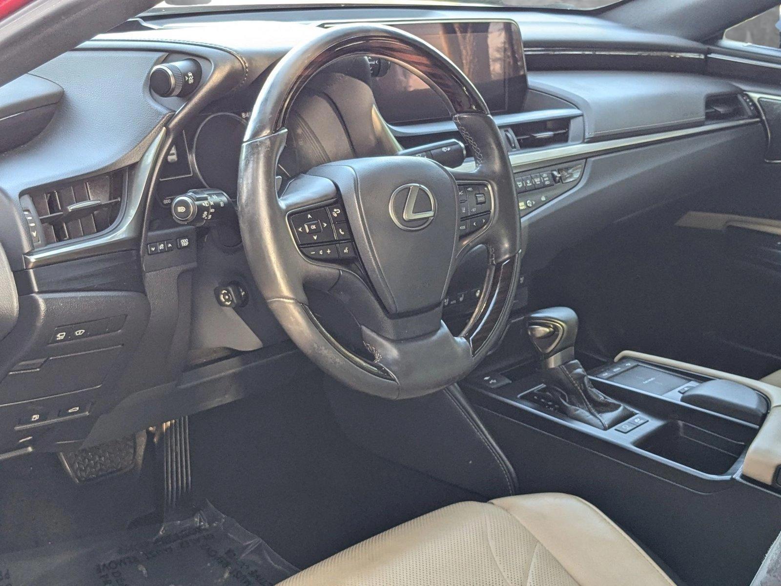 2021 Lexus ES 300h Vehicle Photo in Tampa, FL 33614