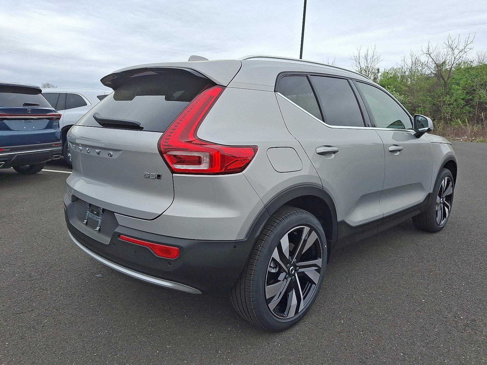 2025 Volvo XC40 Vehicle Photo in Trevose, PA 19053
