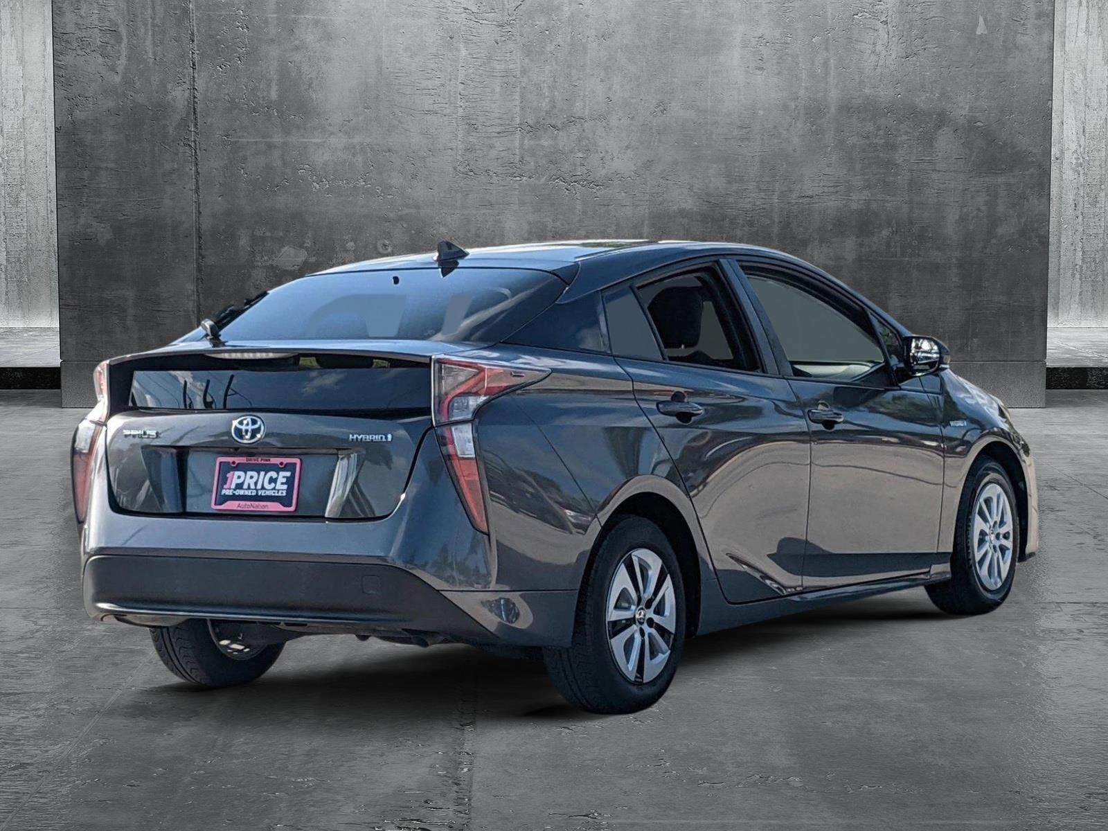 2017 Toyota Prius Vehicle Photo in Davie, FL 33331