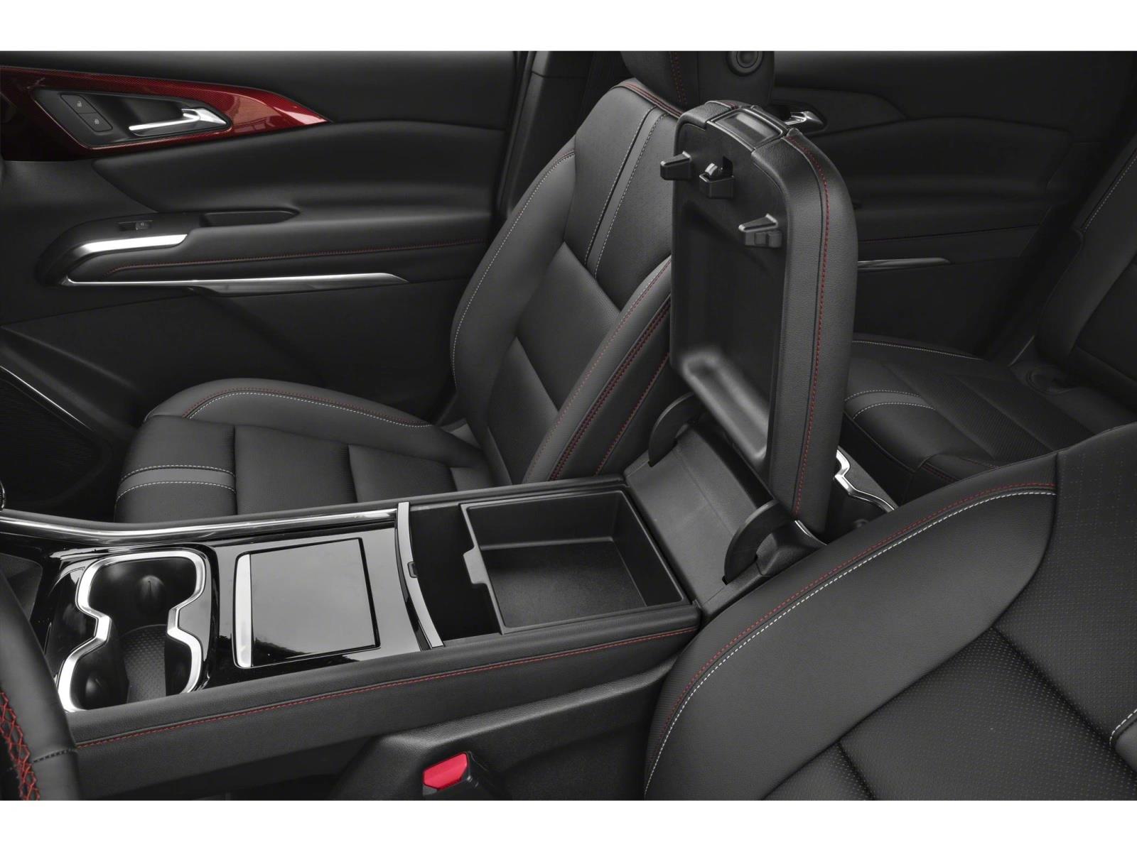 2025 Chevrolet Traverse Vehicle Photo in VALENCIA, CA 91355-1705