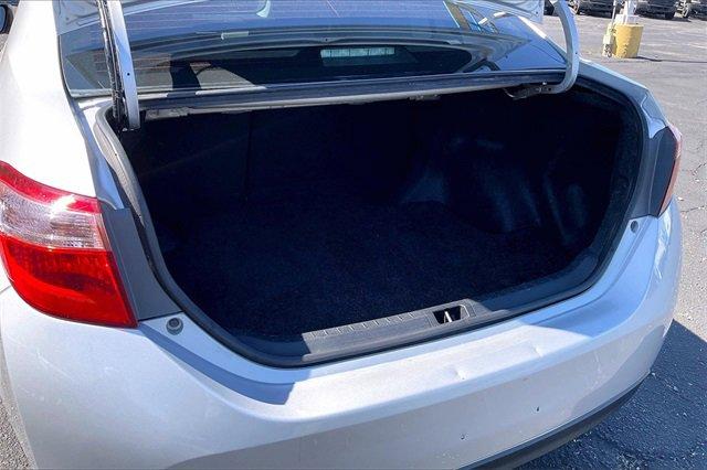 2018 Toyota Corolla Vehicle Photo in INDEPENDENCE, MO 64055-1314