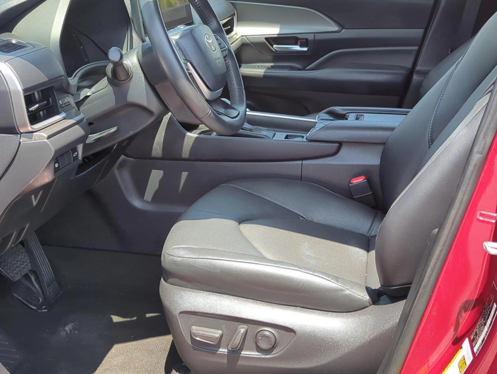 2024 Toyota Grand Highlander Vehicle Photo in Ft. Myers, FL 33907