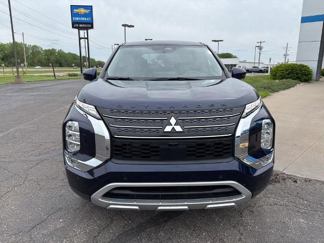 2023 Mitsubishi Outlander Vehicle Photo in MANHATTAN, KS 66502-5036