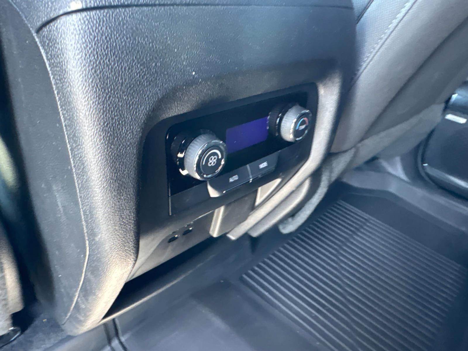 2024 Chevrolet Traverse Vehicle Photo in LOS ANGELES, CA 90007-3794