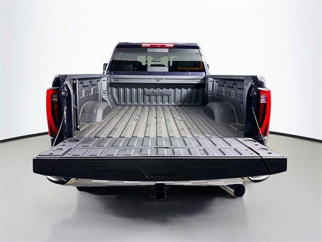 2025 GMC Sierra 3500 HD Vehicle Photo in PUYALLUP, WA 98371-4149