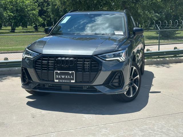 2025 Audi Q3 Vehicle Photo in HOUSTON, TX 77090