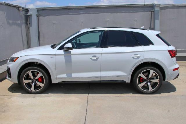 2024 Audi Q5 Vehicle Photo in SUGAR LAND, TX 77478