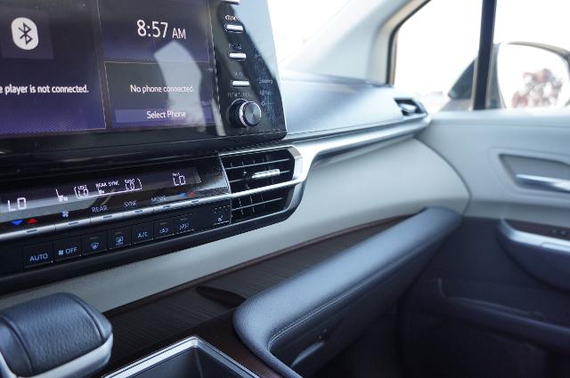 2021 Toyota Sienna Vehicle Photo in Riverdale, UT 84405