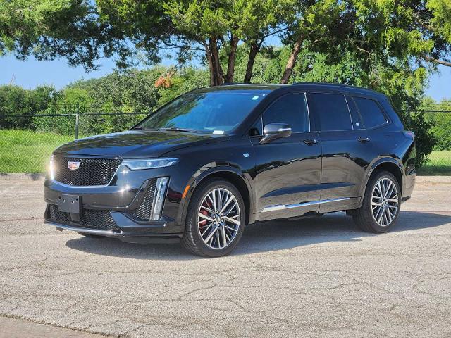 2024 Cadillac XT6 Vehicle Photo in DENTON, TX 76210-9321