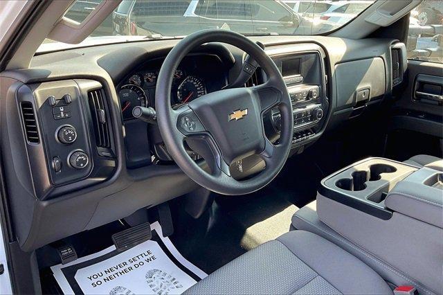 2024 Chevrolet Silverado 5500 HD Vehicle Photo in INDEPENDENCE, MO 64055-1314