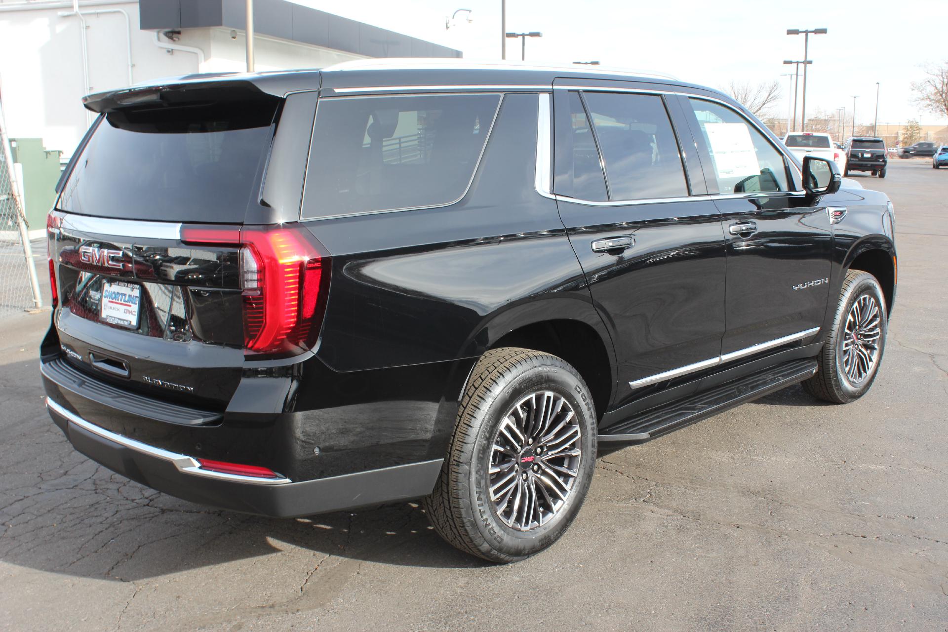 2025 GMC Yukon Vehicle Photo in AURORA, CO 80012-4011