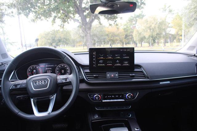 2024 Audi Q5 Vehicle Photo in HOUSTON, TX 77090