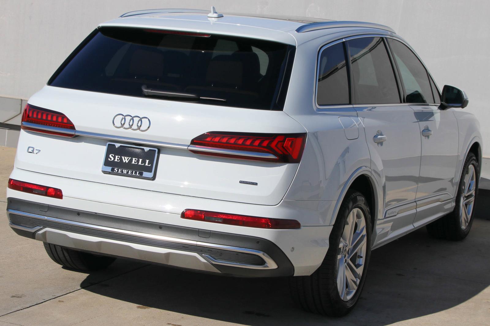 2024 Audi Q7 Vehicle Photo in SUGAR LAND, TX 77478