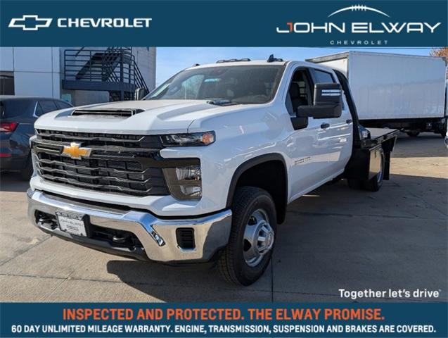 2025 Chevrolet Silverado 3500 HD CC Vehicle Photo in ENGLEWOOD, CO 80113-6708