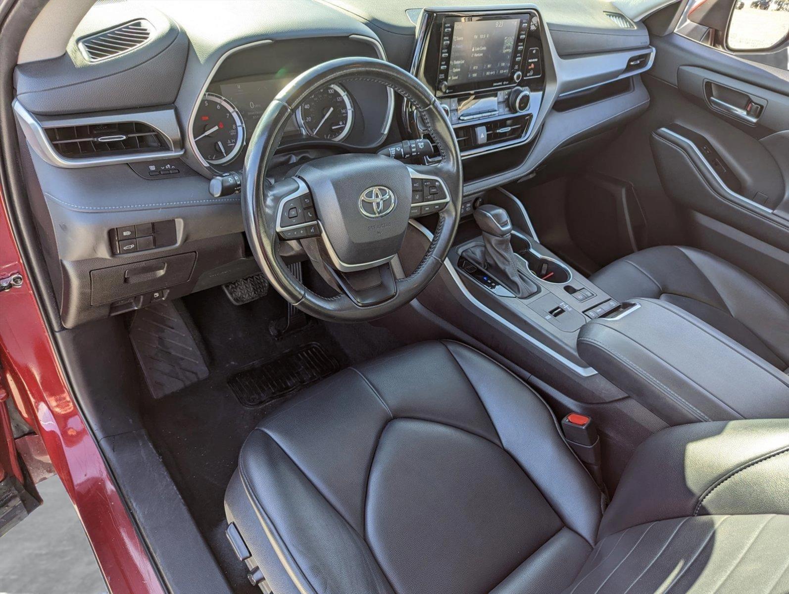 2022 Toyota Highlander Vehicle Photo in Ft. Myers, FL 33907