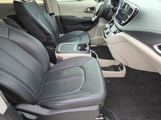 2023 Chrysler Pacifica Hybrid Vehicle Photo in CROSBY, TX 77532-9157