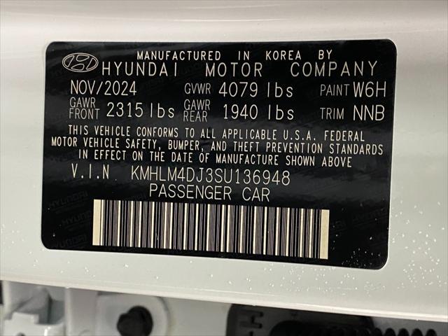 2025 Hyundai ELANTRA Hybrid Vehicle Photo in Appleton, WI 54913