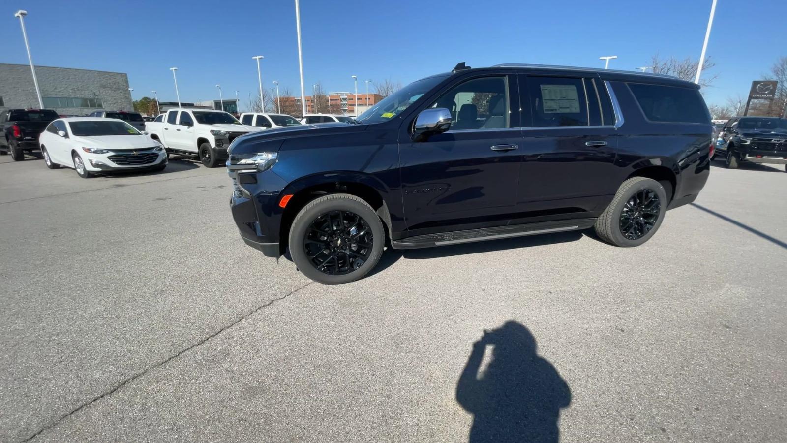 2024 Chevrolet Suburban Vehicle Photo in BENTONVILLE, AR 72712-4322