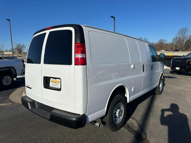 2024 Chevrolet Express Cargo 2500 Vehicle Photo in COLUMBIA, MO 65203-3903