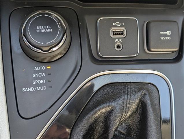 2021 Jeep Cherokee Vehicle Photo in AURORA, CO 80012-4011