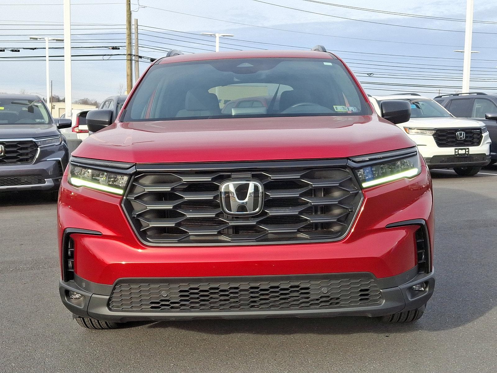 2025 Honda Pilot Vehicle Photo in Harrisburg, PA 17111