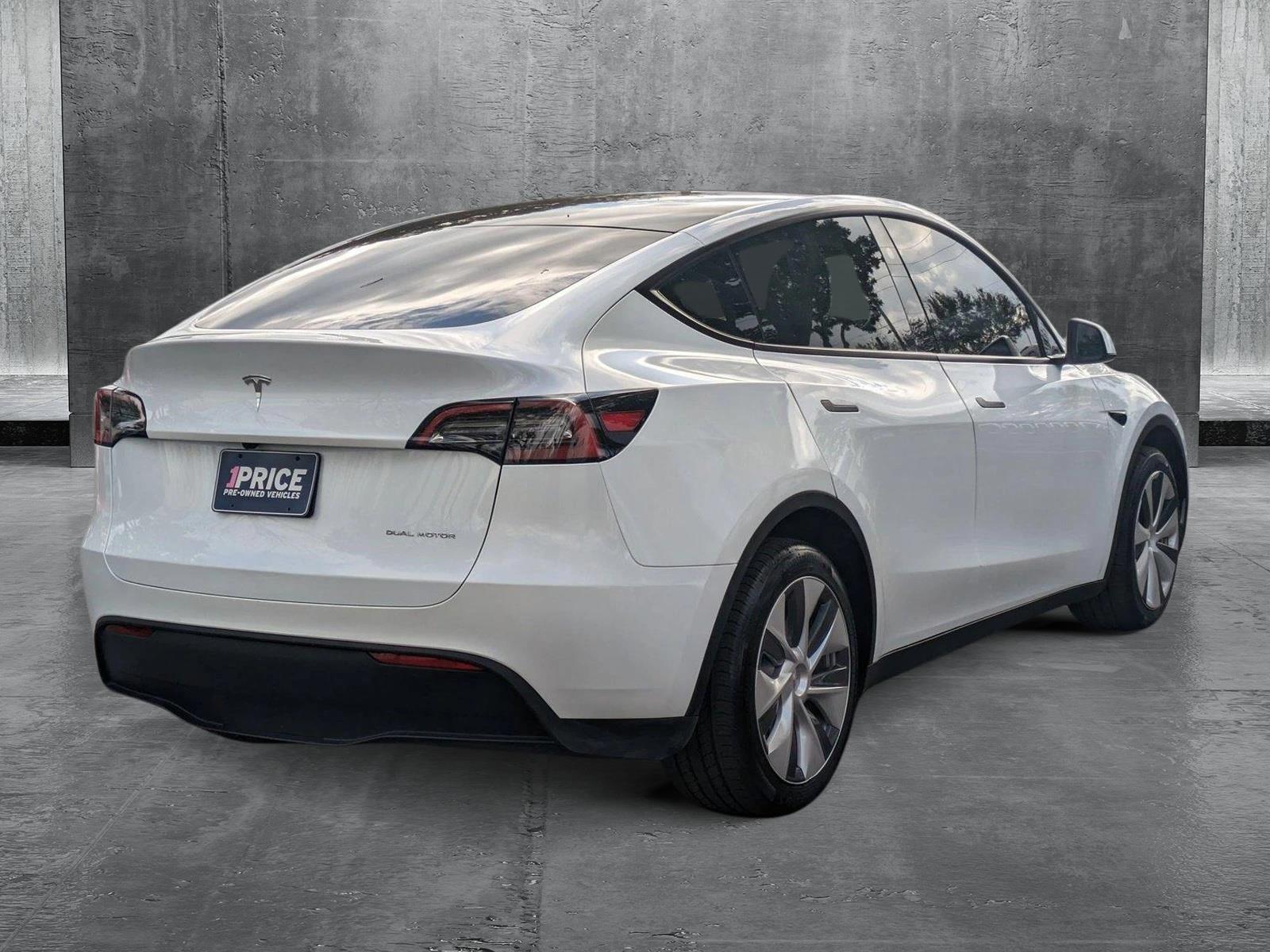 2023 Tesla Model Y Vehicle Photo in GREENACRES, FL 33463-3207