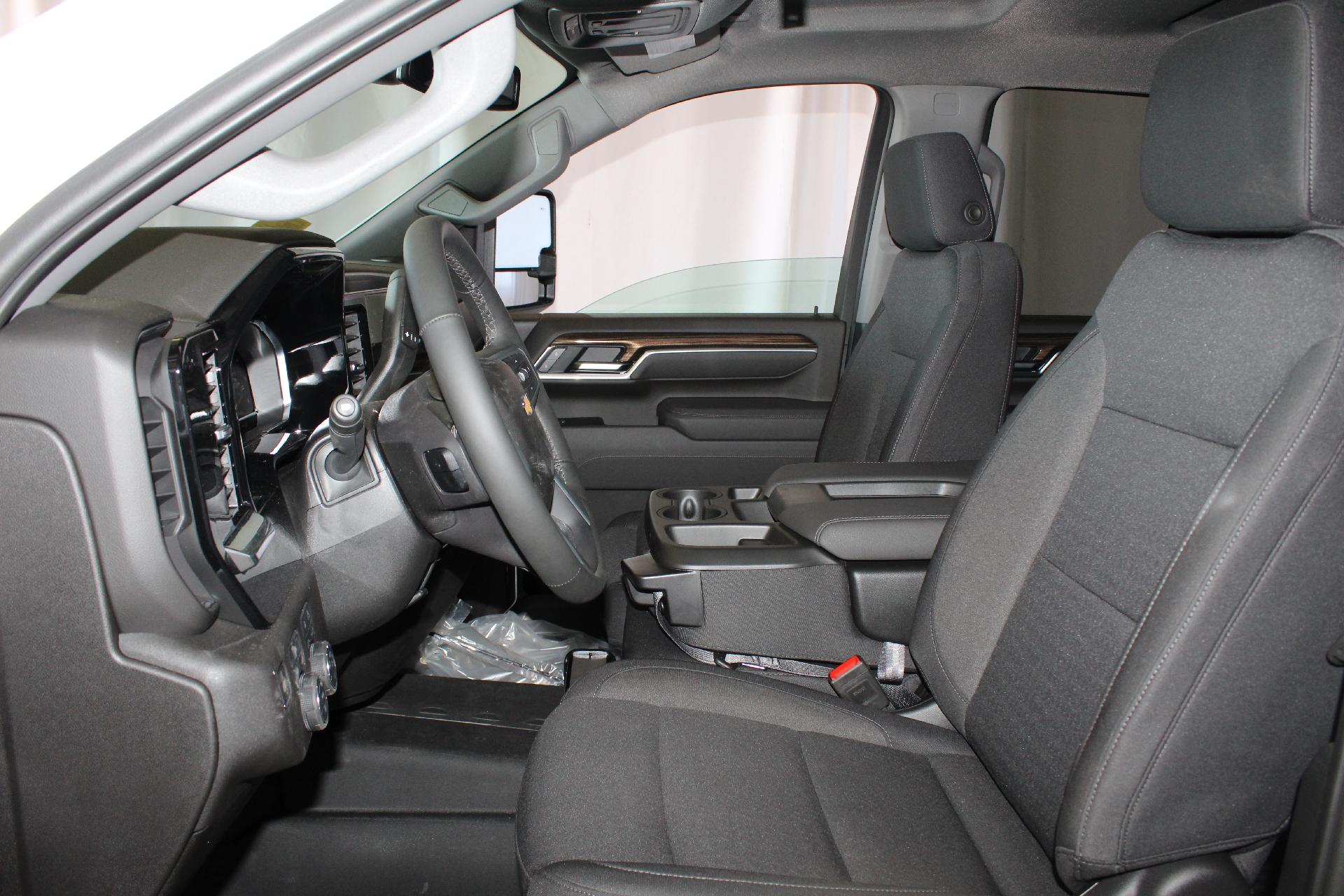 2025 Chevrolet Silverado 2500 HD Vehicle Photo in NORTHAMPTON, MA 01060-1120
