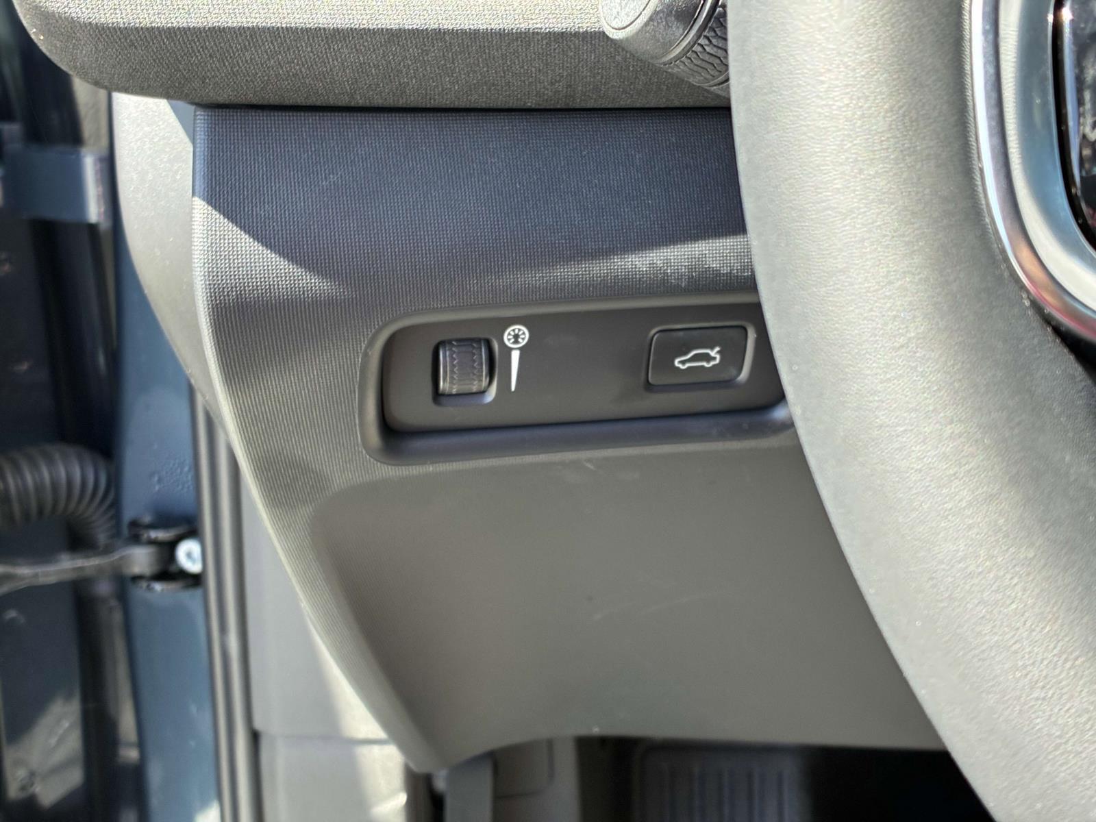 2022 Polestar 2 Vehicle Photo in LOS ANGELES, CA 90007-3794