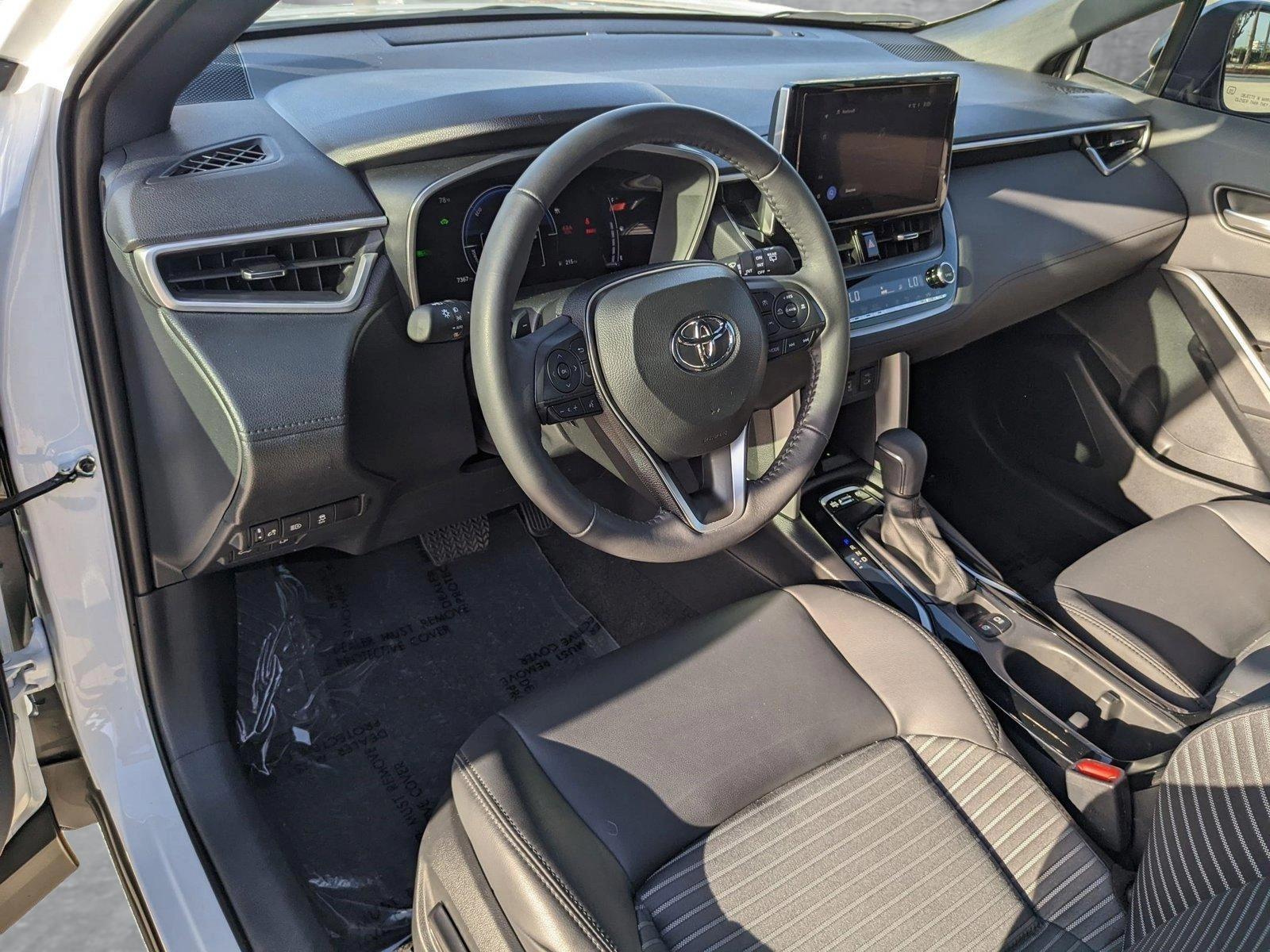 2024 Toyota Corolla Cross Vehicle Photo in Davie, FL 33331