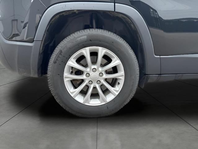 2019 Jeep Cherokee Vehicle Photo in Green Bay, WI 54304
