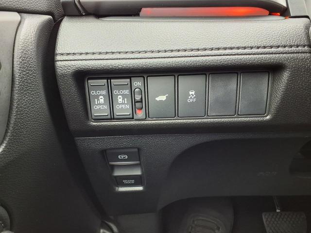 2025 Honda Odyssey Vehicle Photo in Oshkosh, WI 54904
