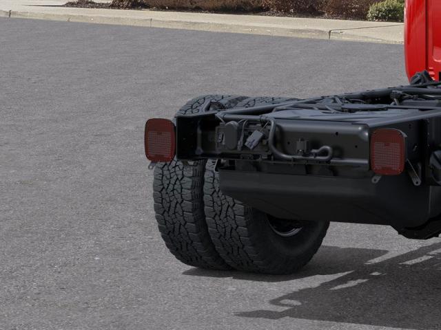 2025 Chevrolet Silverado 3500 HD Chassis Cab Vehicle Photo in DANBURY, CT 06810-5034