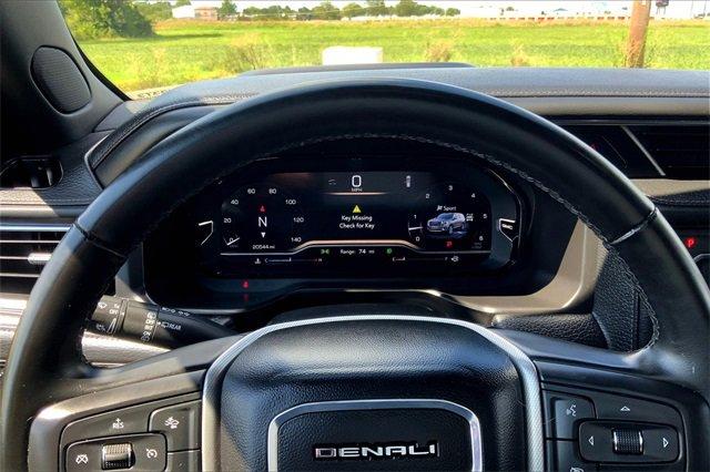 2024 GMC Yukon XL Vehicle Photo in TOPEKA, KS 66609-0000