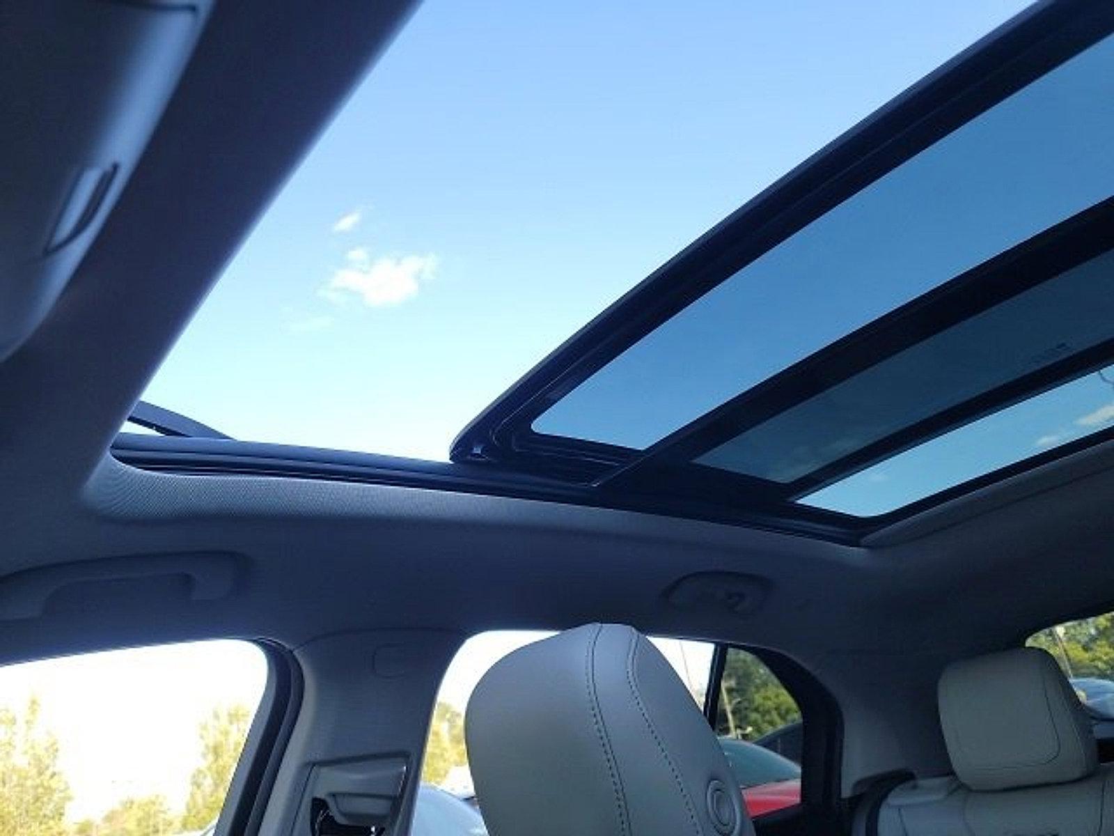 2023 Cadillac XT4 Vehicle Photo in Willow Grove, PA 19090