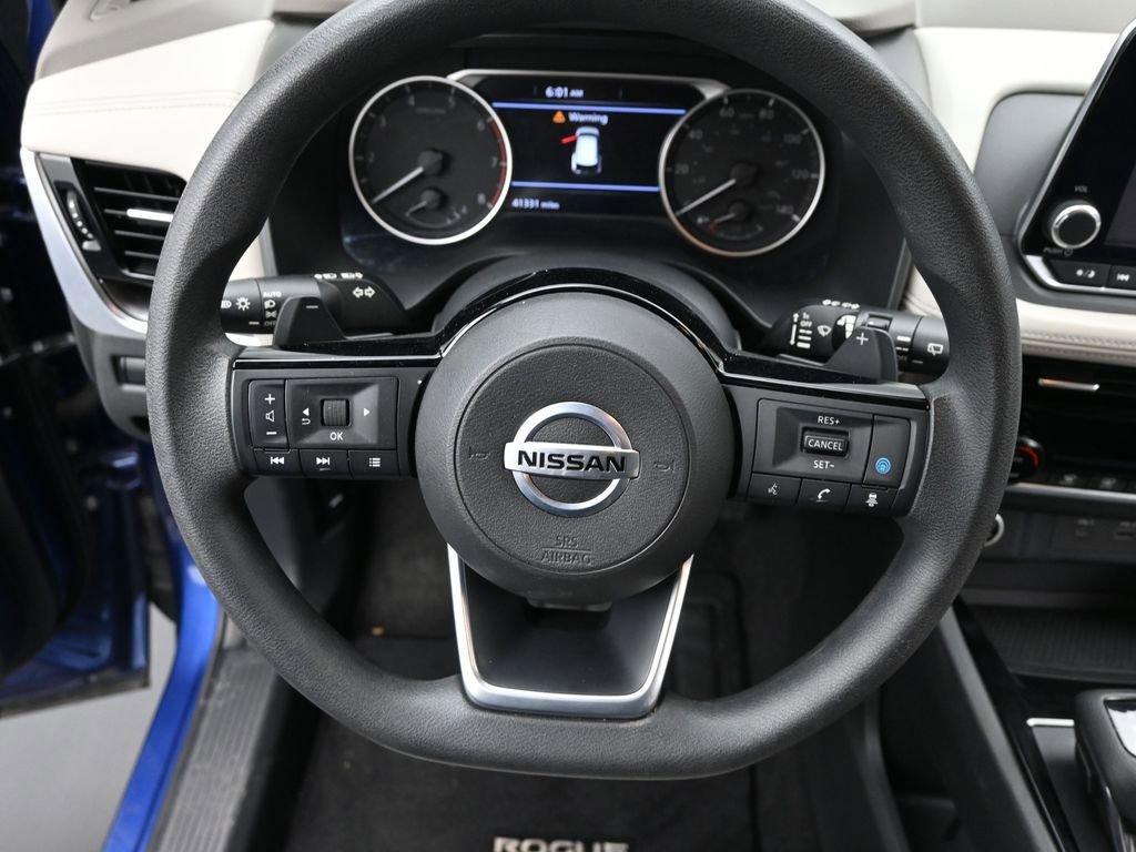 2021 Nissan Rogue Vehicle Photo in Marion, IA 52302