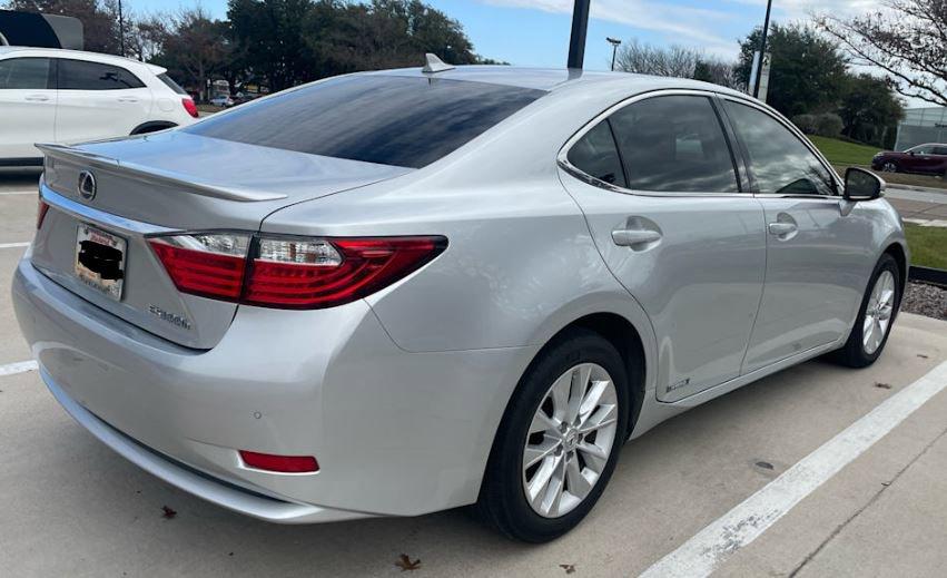 2013 Lexus ES 300h Vehicle Photo in FORT WORTH, TX 76132