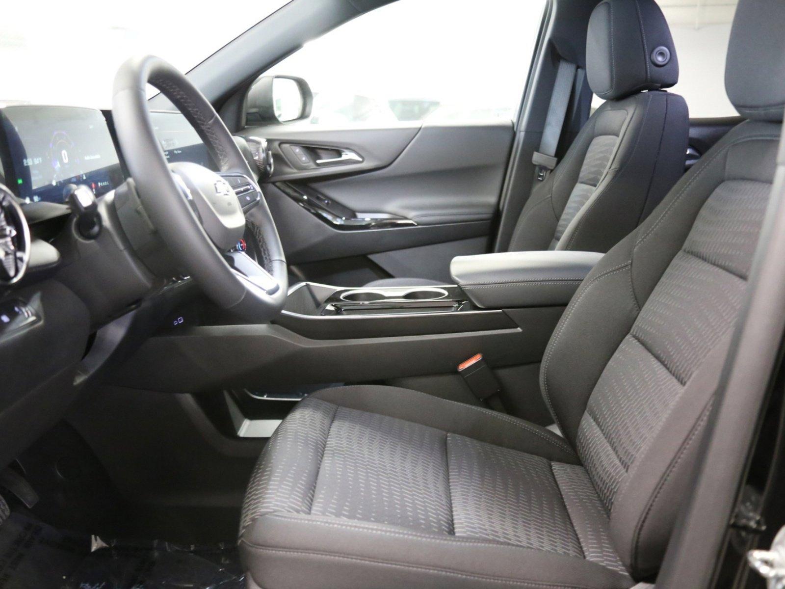 2025 Chevrolet Equinox Vehicle Photo in LOS ANGELES, CA 90007-3794