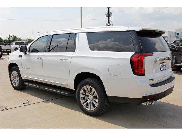 2024 GMC Yukon XL Vehicle Photo in ROSENBERG, TX 77471-5675