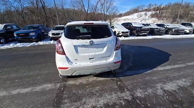 2022 Buick Encore Vehicle Photo in Pleasant Hills, PA 15236